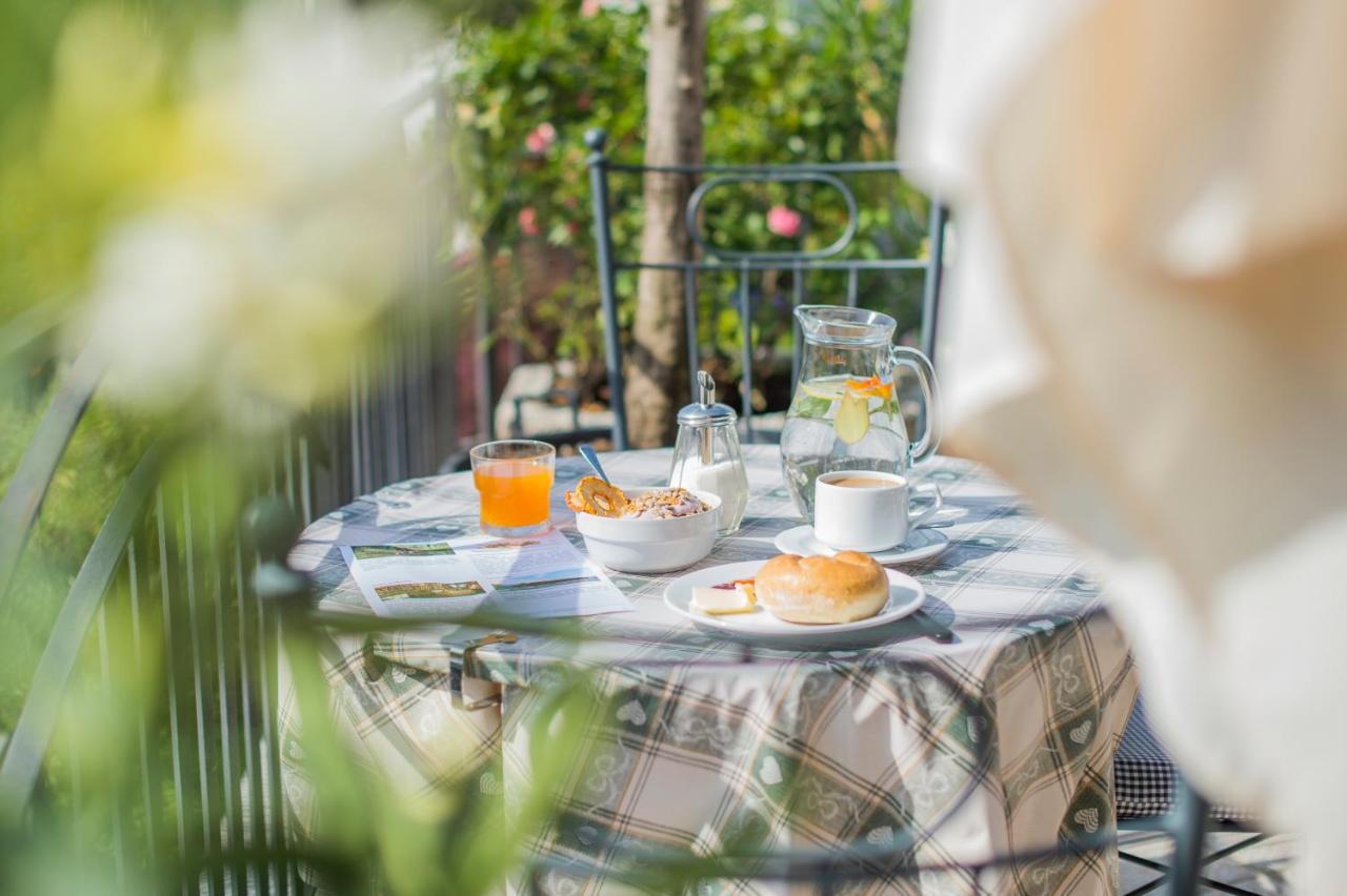 Bed and Breakfast Garni Stuebele Тироло Экстерьер фото