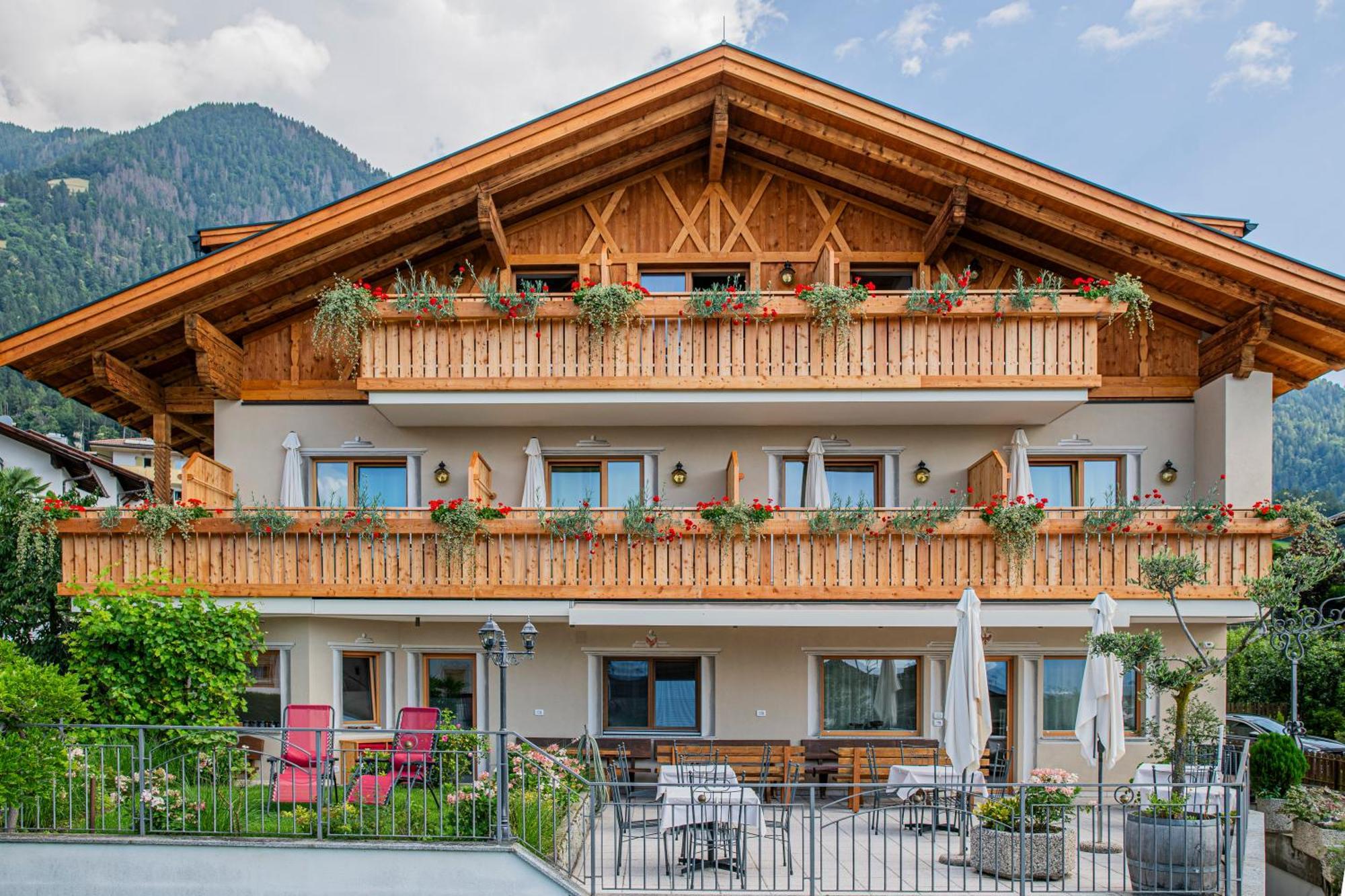Bed and Breakfast Garni Stuebele Тироло Экстерьер фото